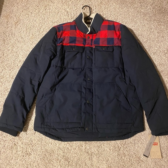 🔥🔥New-Levi's Men's Quilted Mixed Media Shirttail Work wear Puffer Jacket, - Picture 2 of 2